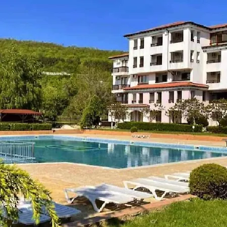 Harmony Hills Petkovi Studio 4* Balčik